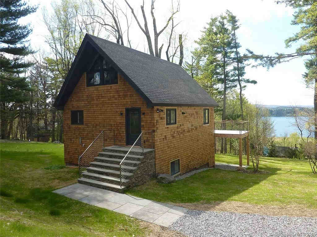 Building photograph for 11 RIDGE LANE